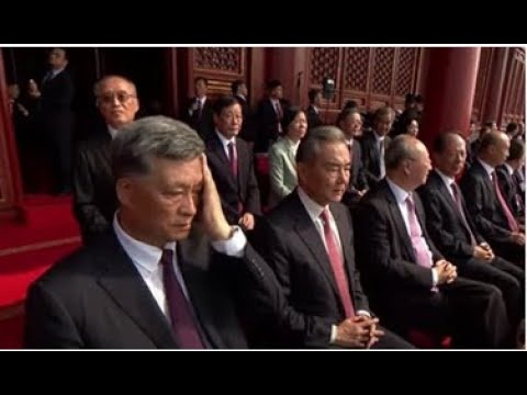 利物浦逆转,击败热刺,西蒙斯红牌,彩娱乐,娱乐网站平台,体育娱乐服务,在线互动娱乐,安全娱乐平台